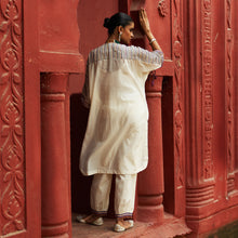 Load image into Gallery viewer, Ivory Long Kaftan Kurta &amp; T Pants (multi thread)
